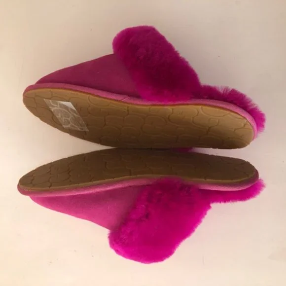 UGG Scuffette II genuine shearling suede Slipper. Waterproof. NWT. Size: 7, 8 - Picture 9 of 12